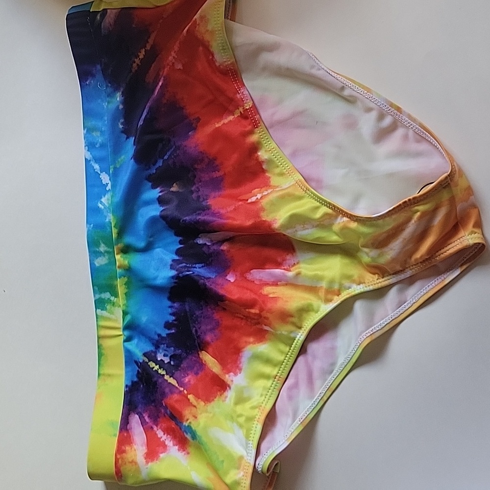 Tiedye swimsuit - Picture 2 of 5